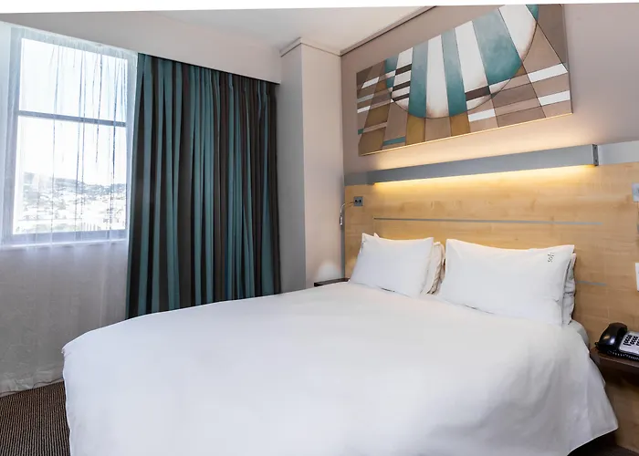  Holiday Inn Express Cape Town City Centre By Ihg