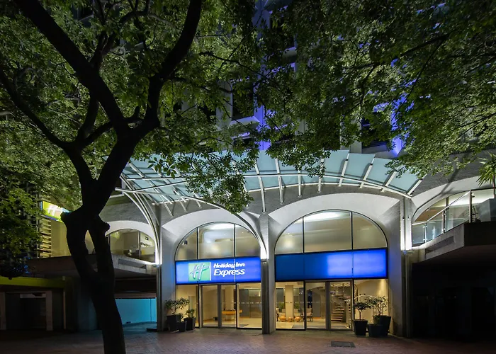  Holiday Inn Express Cape Town City Centre By Ihg